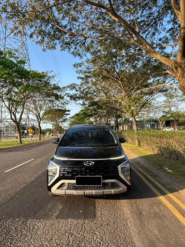 Hyundai Stargazer 1.5 Trend Essensial 2023 PMK 2024 Hitam Plat L