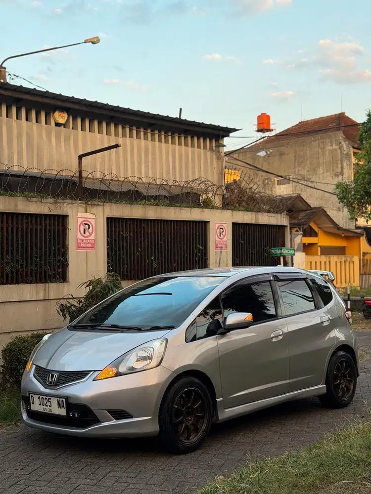 Honda Jazz RS AT 2010 Silverstone Fullset