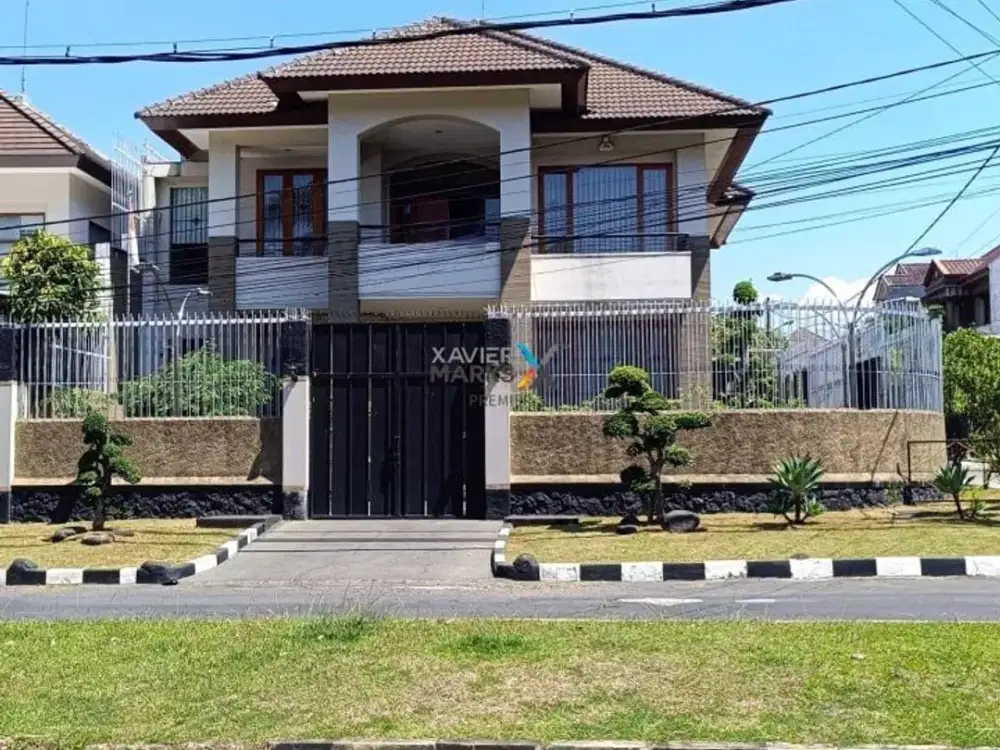 TURUN HARGA BANYAK   Dijual Rumah Mewah Terawat 2 Lantai Di Boulevard Puncak Dieng, Malang