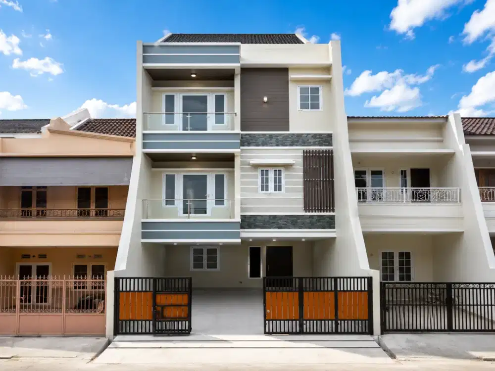 Dekat Central Park, UNTAR & Taman Anggrek, Dijual Rumah Strategis 215m2 di Mandala Barat Tomang Jakarta Barat.