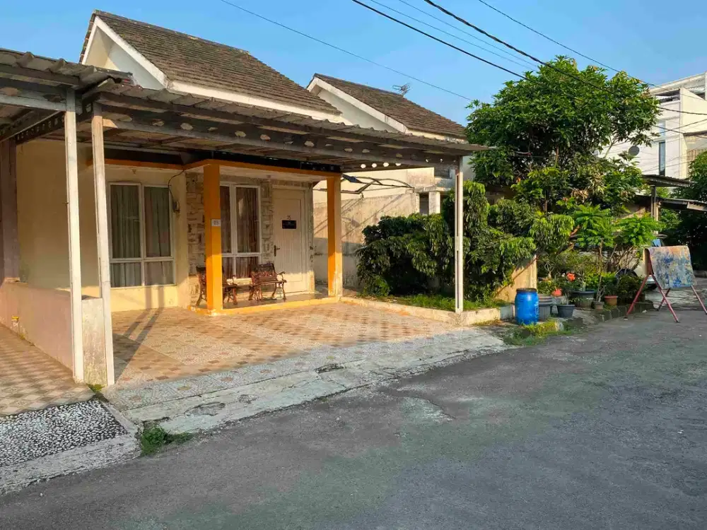 Dijual Rumah Luas di Lokasi Strategis Dalam Perumahan  Taman Sawangan Residence