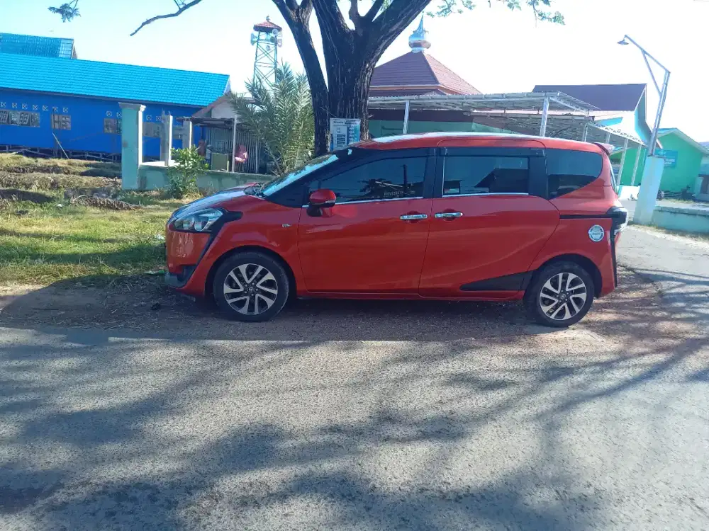 Toyota Sienta v 2016