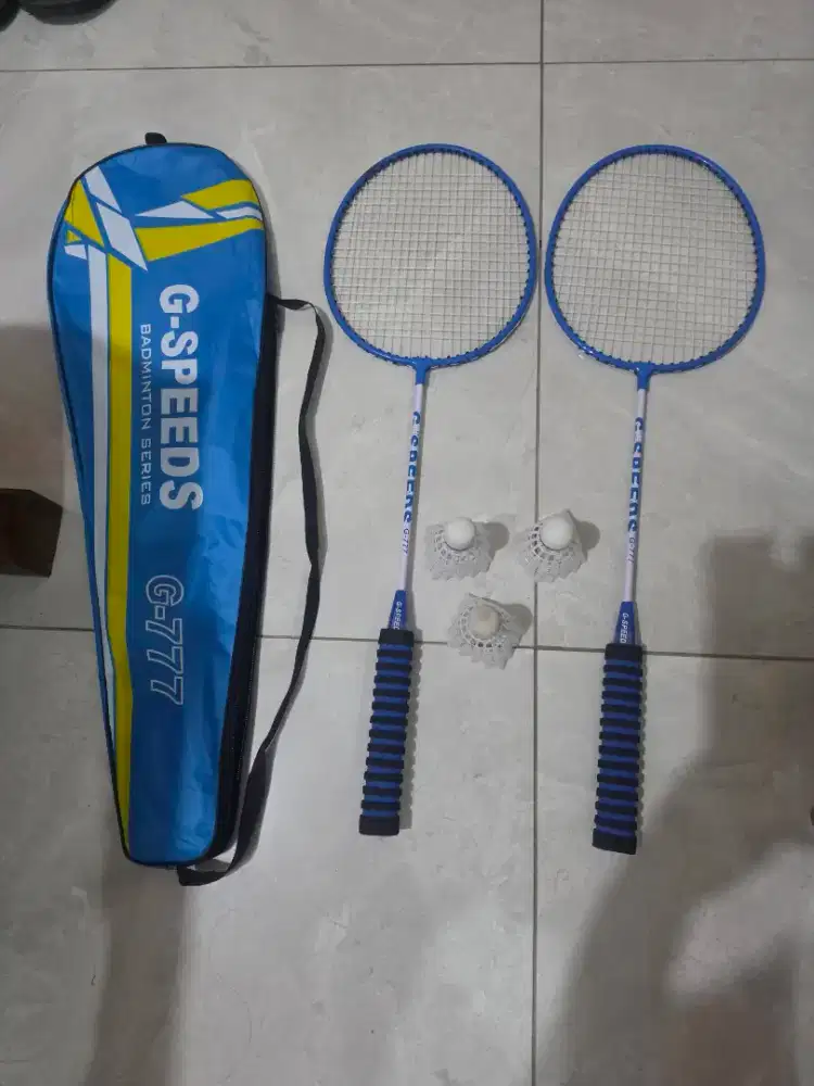 Raket Badminton isi 2pcs Free 3 Kwok & Free Tas Barang Baru Ready