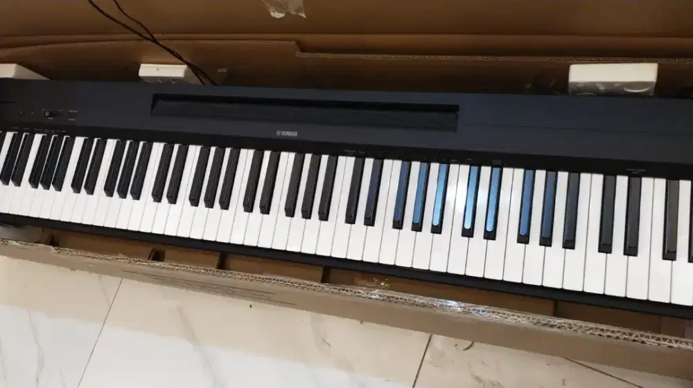 piano yamaha 145 pb