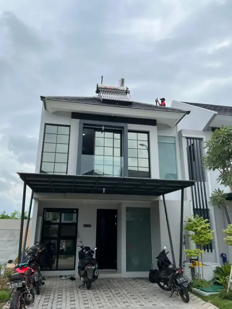 Dijual cepat rumah di grand pakuwon