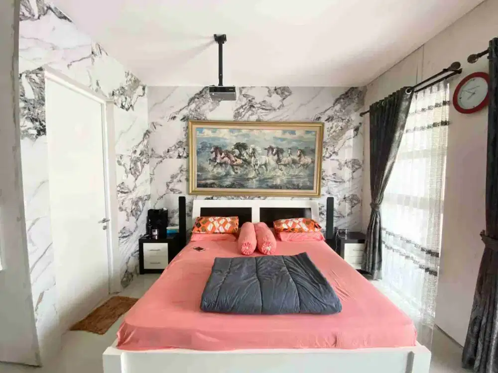 Dijual Cepat Rumah Mewah Royal Residence Wiyung