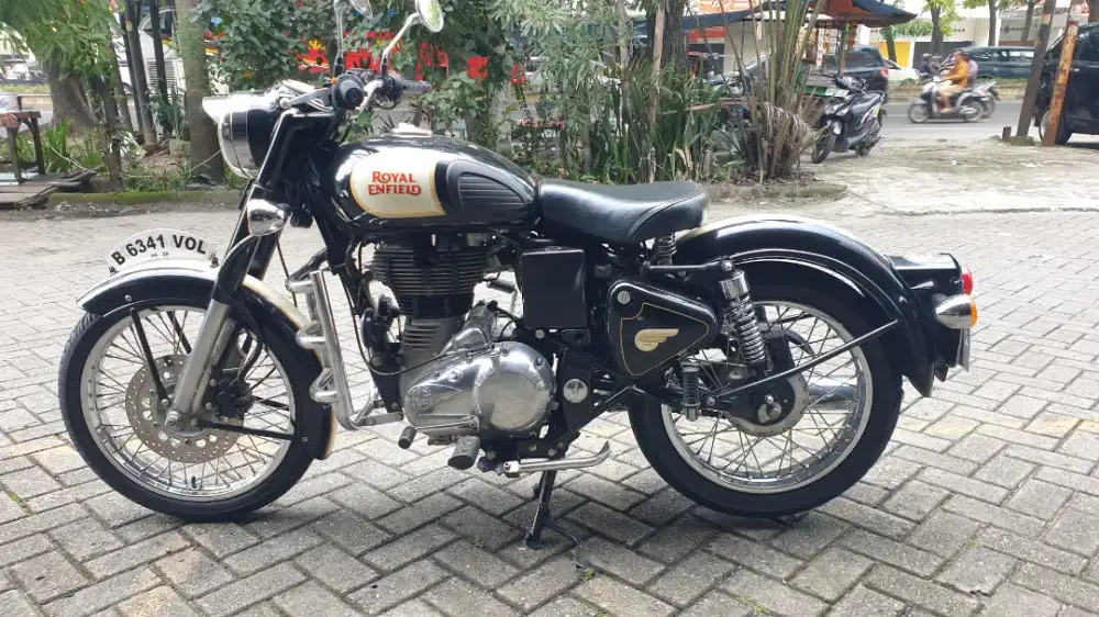ROYAL ENFIELD CLASSIC 500 CC