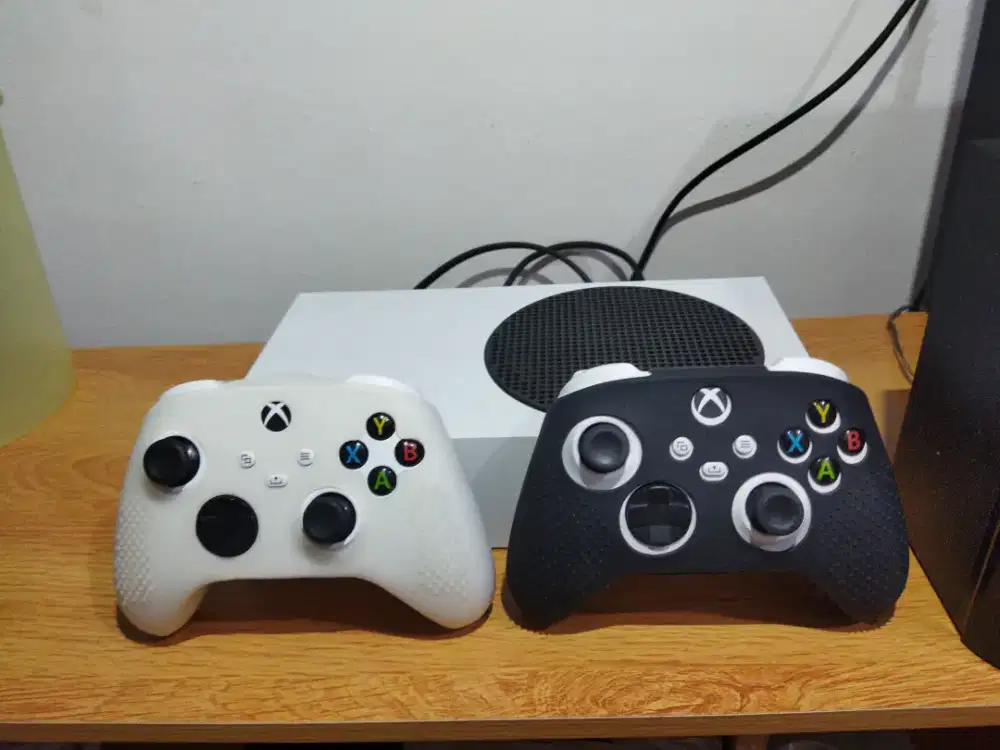 Xbox s 512 gb             .