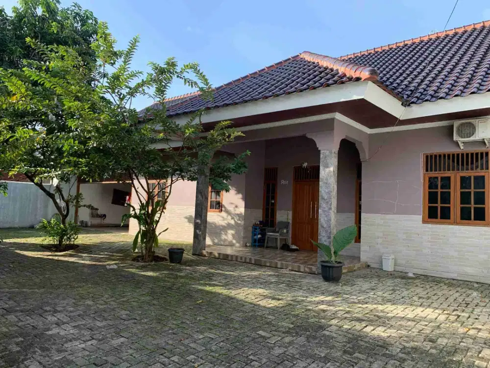 Dijual Rumah Parkiran Luas Muat 6-7 mobil di Ciganjur, Jagakarsa
