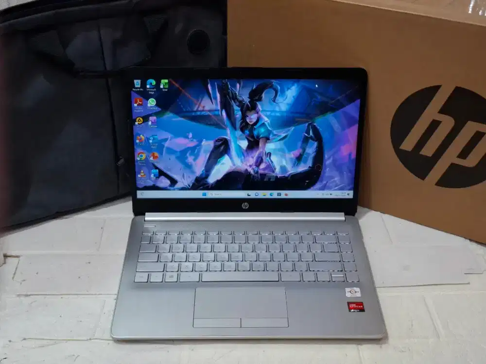 Laptop HP 14s-dx1xxx  AMD Athlon Silver 3050U RAM 4GB SSD 512GB