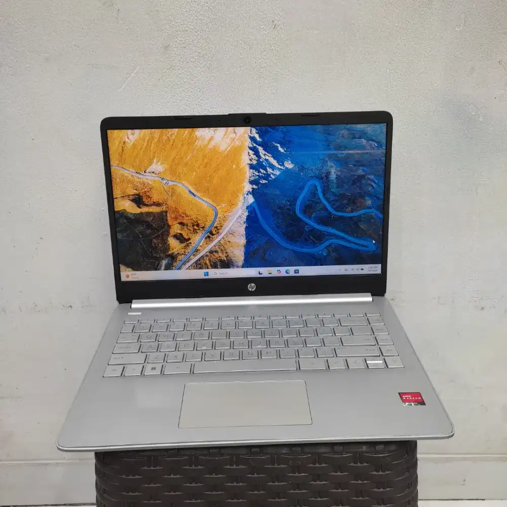 HP 14-FQ AMD RYZEN 3-3250U RAM 4 GB SSD 128 GB