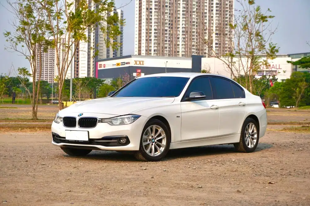 BMW 320i F30 Sport Line LCI 2016