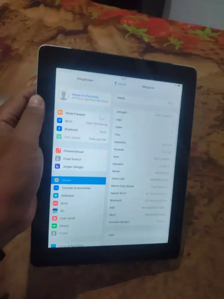 iPad 4 . 16 GB.  wifi only