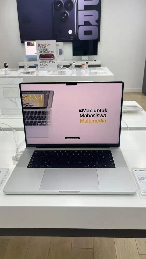 MacBook Pro 16 inchi