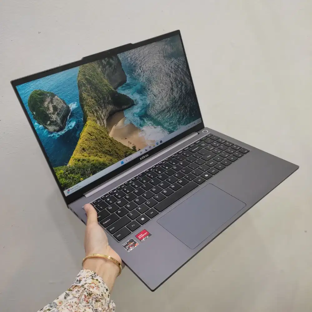 INFINIX XBOOX B15 AMD RYZEN 7 5825U RAM 8 GB SSD 512 GB
