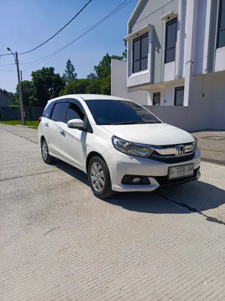 Mobilio E cvt 2017 white DP 7jtn