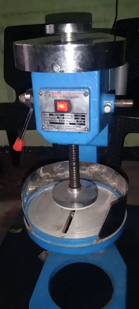Di jual mesin serut ice listrik normal merk mahkota