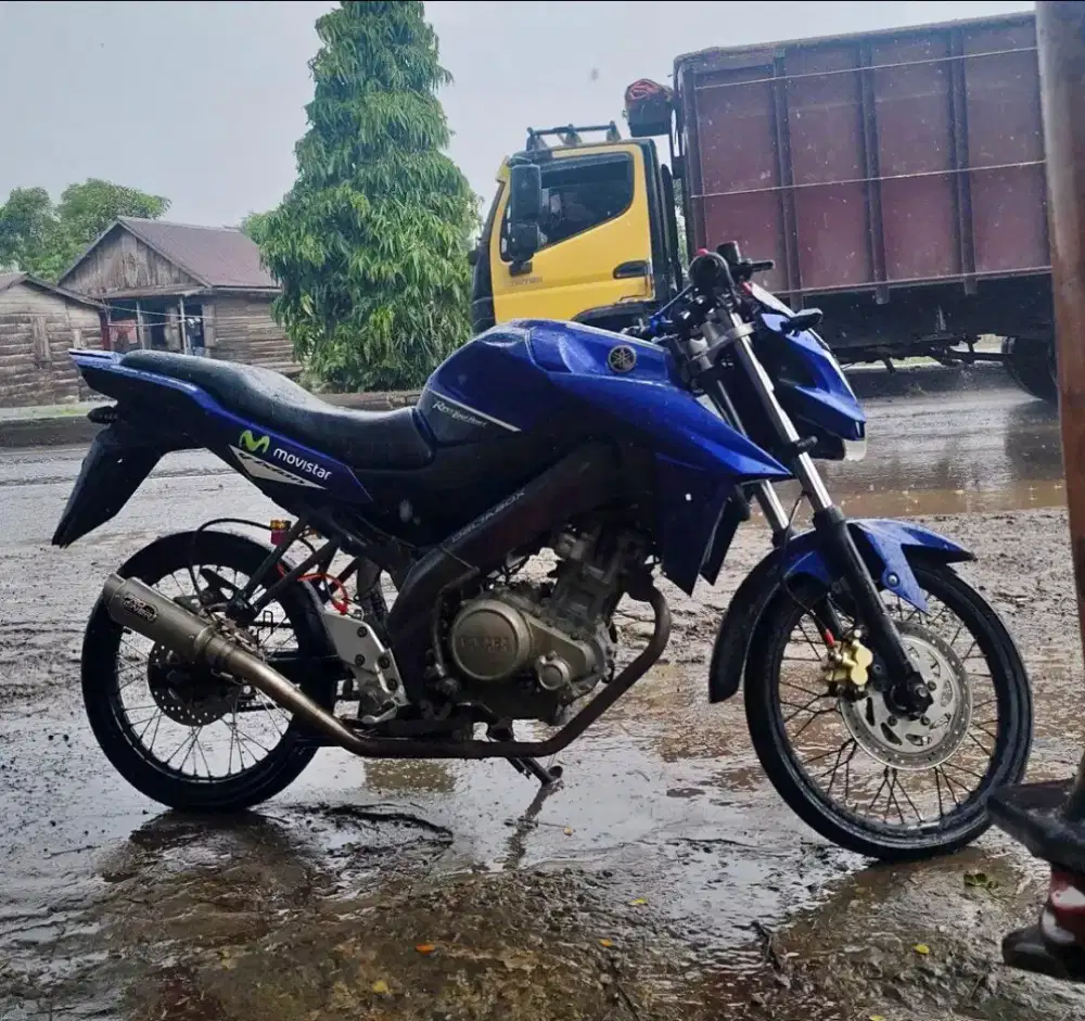 Motor vixion tahun 2015