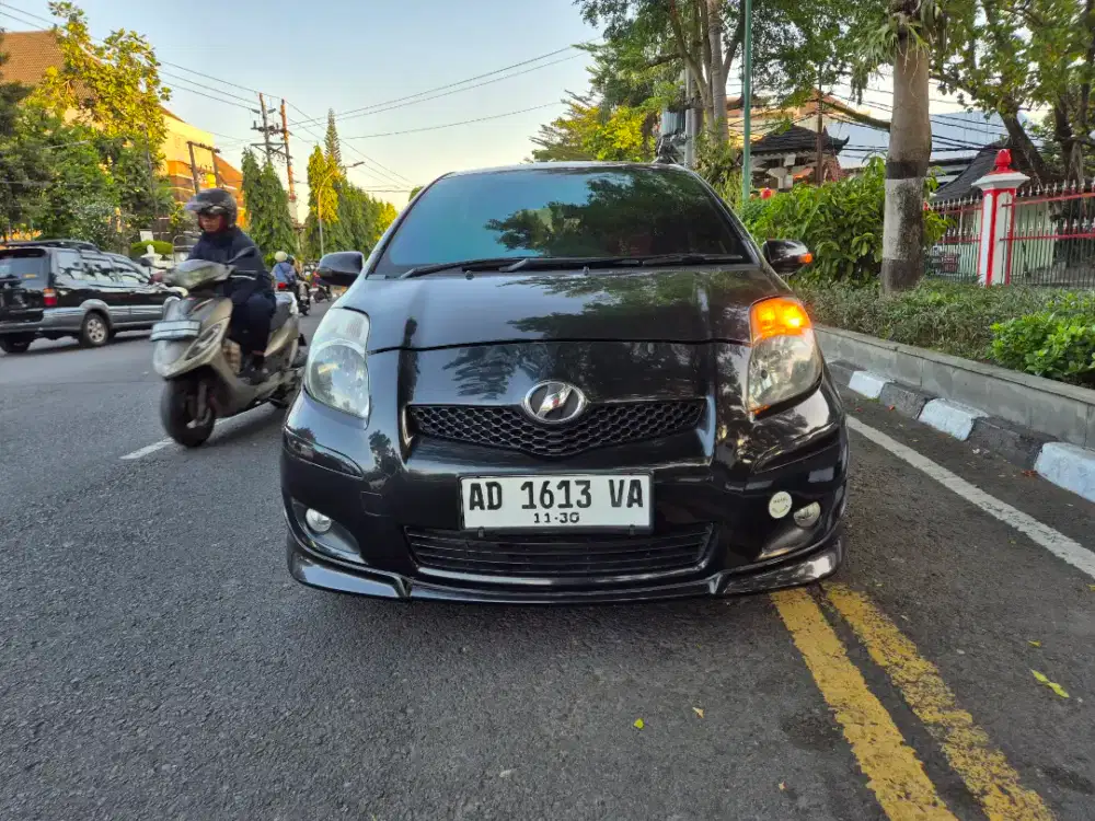 Bismillahirohmannirrohim dijual Yaris S limited th 2009