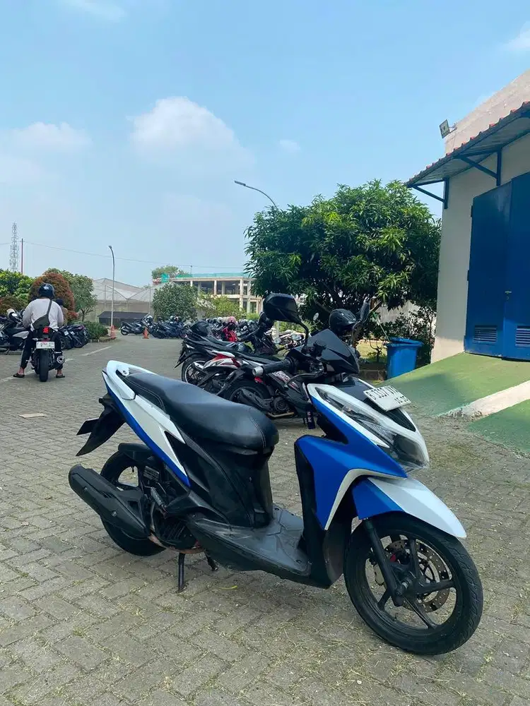 Honda Vario 125 PGM-FI 2013 Putih Biru | Pajak Hidup | Siap Pakai