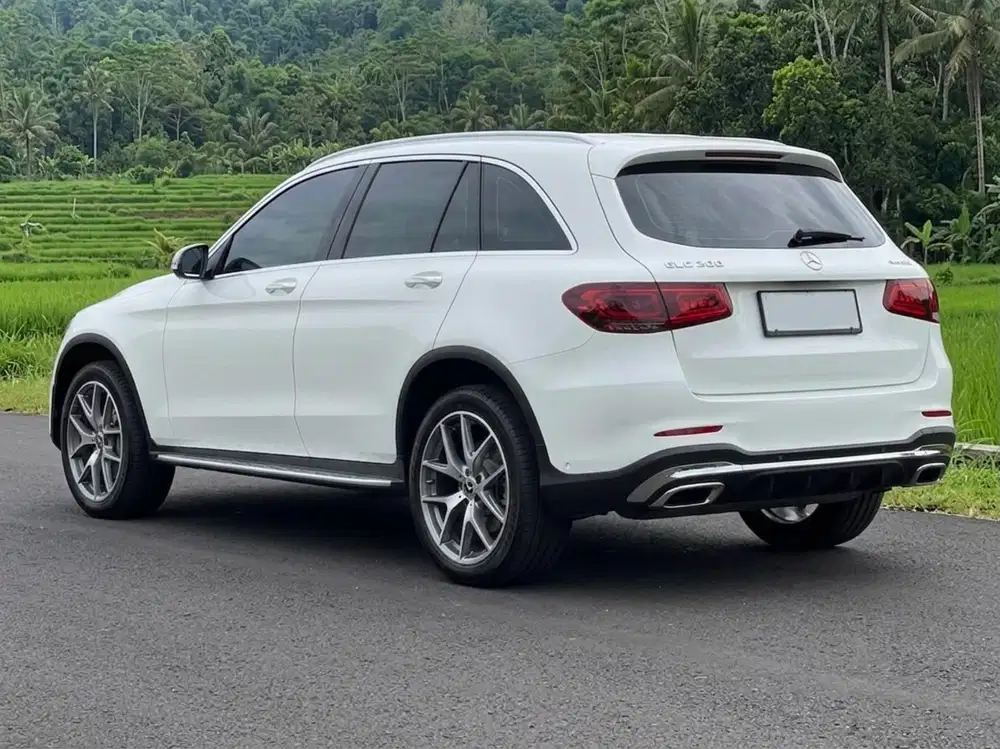 Mercedes Benz GLC 200 AMG At 2021 km +/- 32.000