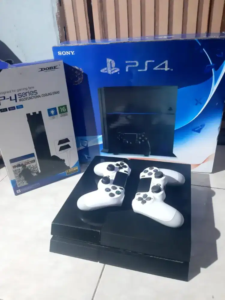 PS 4 second , Sony original