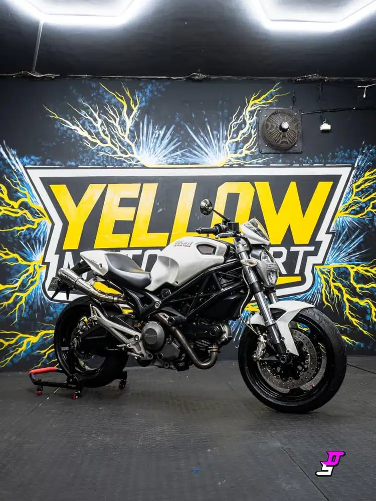 [YMS] DUCATI MONSTER 696 2013 PUTIH RARE NON ABS