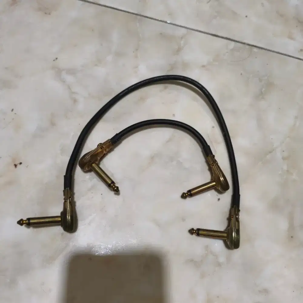 kabel jumper efek gitar mogami 2pcs