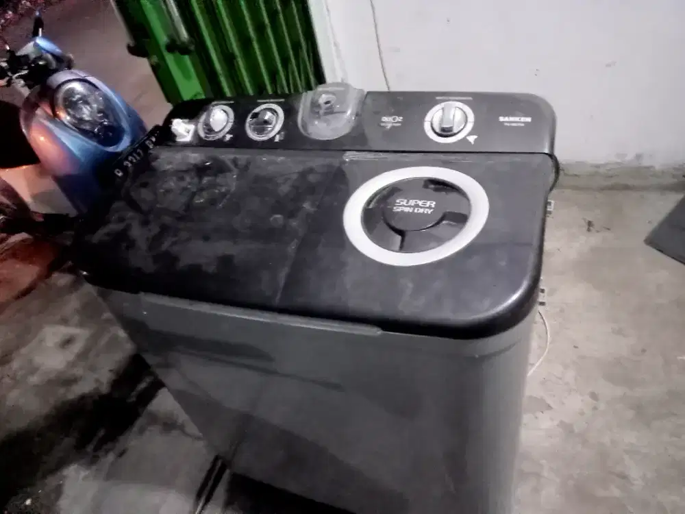 Mesin cuci 2 tabung sanken