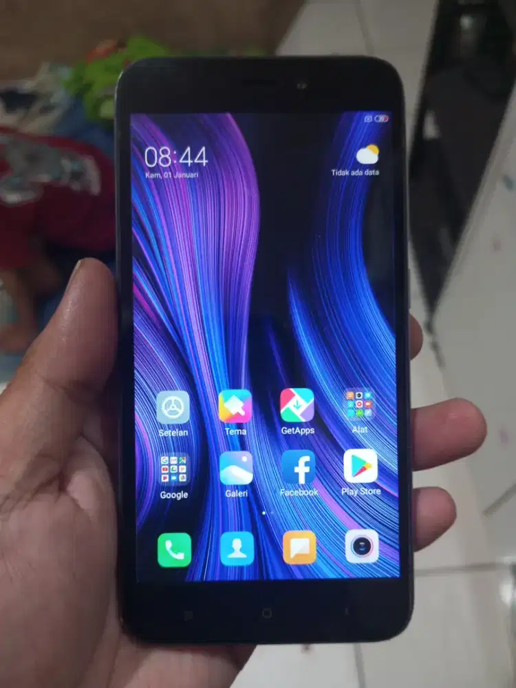 Xiaomi redmi 5a 4G 2/16 layar 5 inchi normal