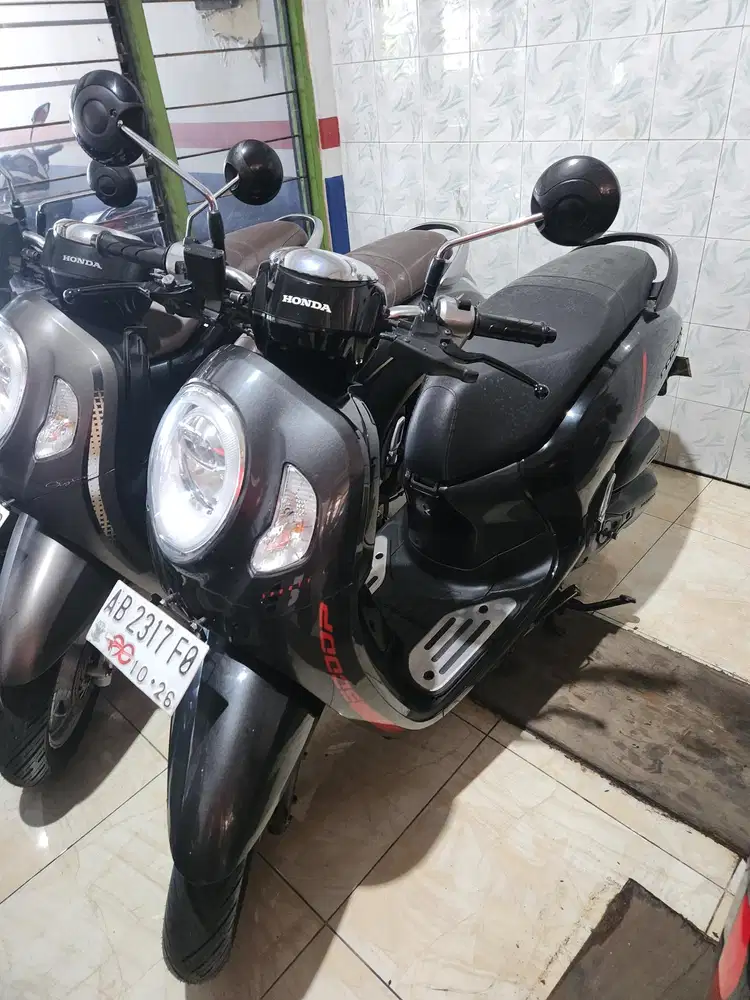 Scoopy hitam 2021 Gbm bisa tunai / kredit