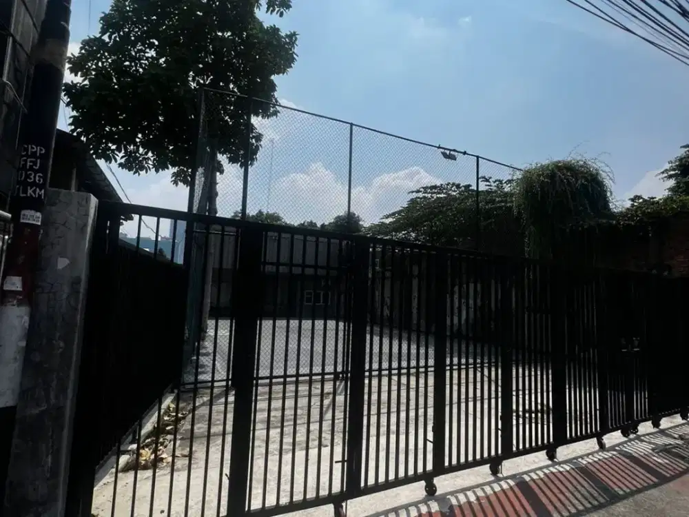Disewa Gudang atau Mess Jl Garuda Kemayoran Uku13x62=806 M2 Lokasi Jalan Raya
