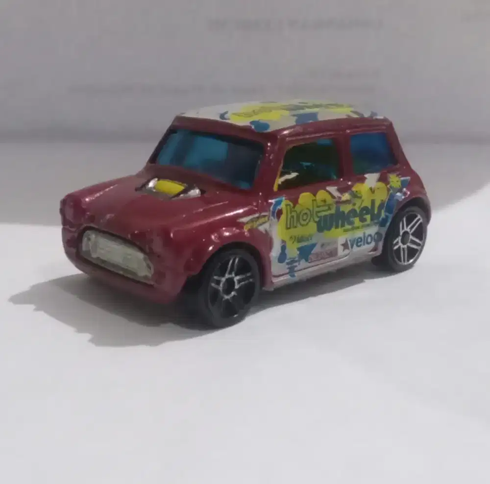 Hotwheels mini coopers merah