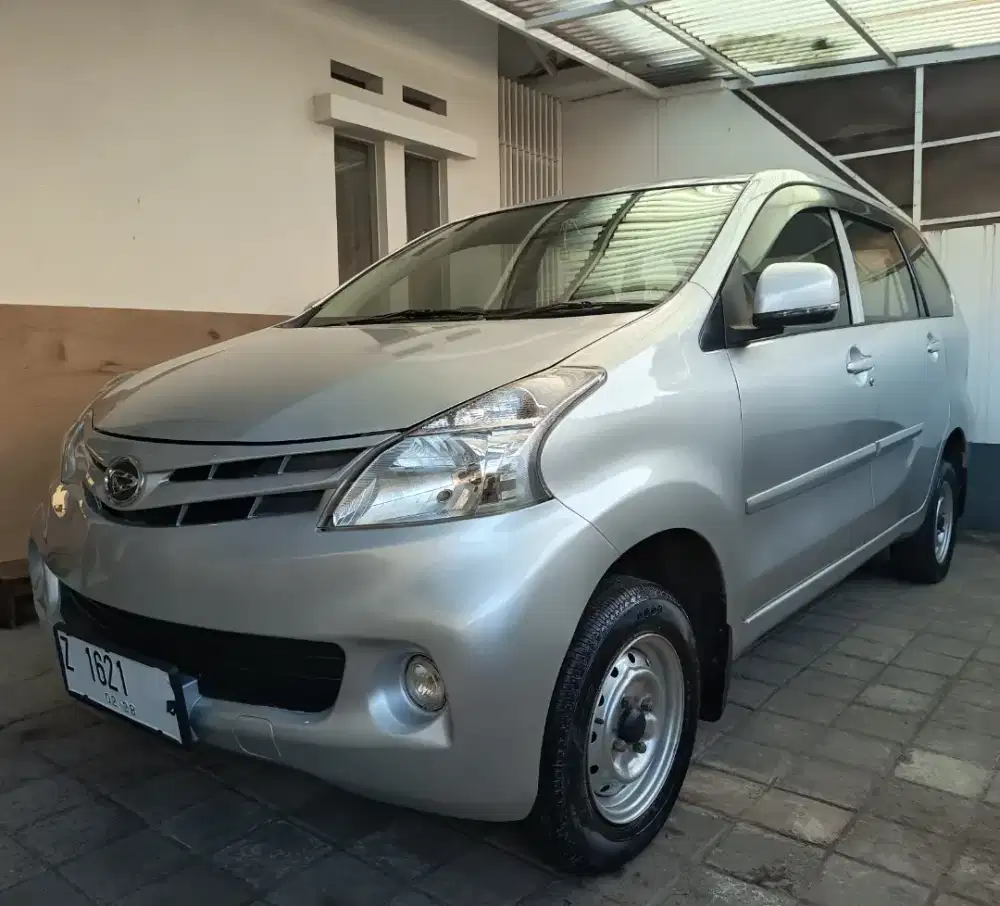 All New Xenia li VVT-i 2013 Silver KM Rendah Siap pakai