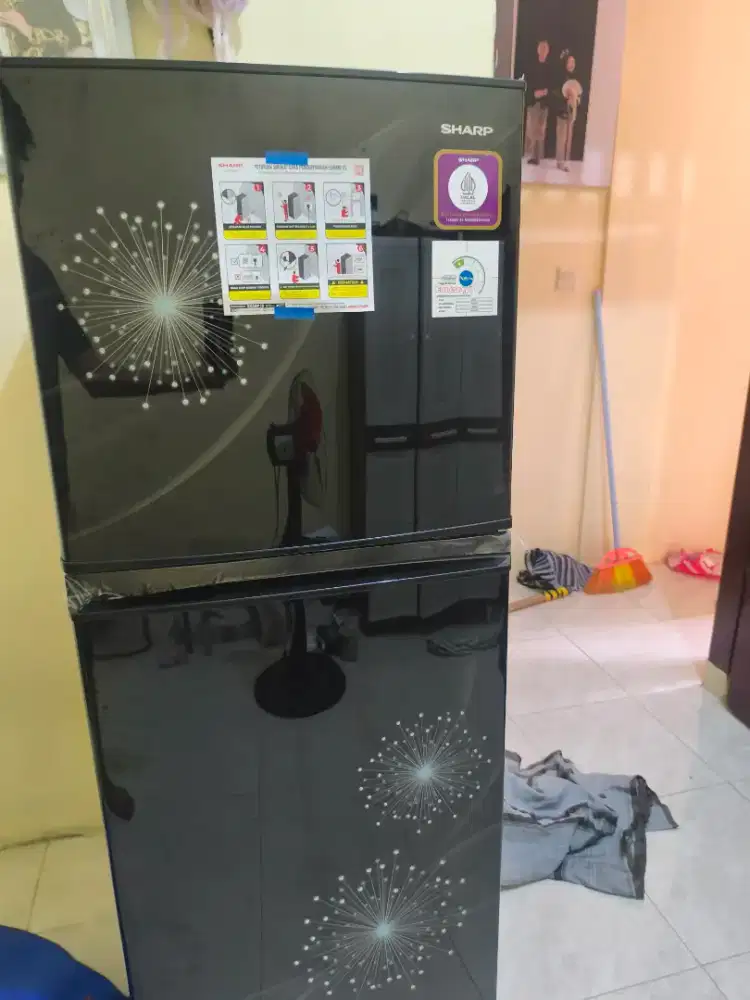 Kulkas Sharp 2 pintu SJ-237