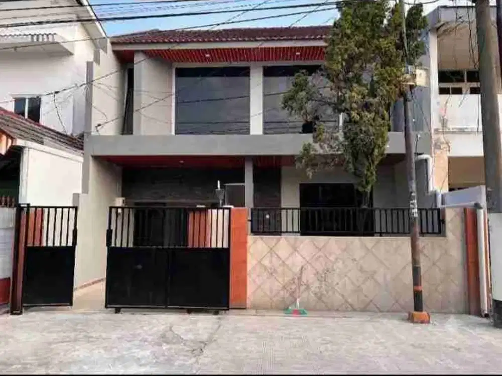 RUMAH BARU 2 LANTAI MINIMALIS DI PERUMAHAN NGINDEN INTAN