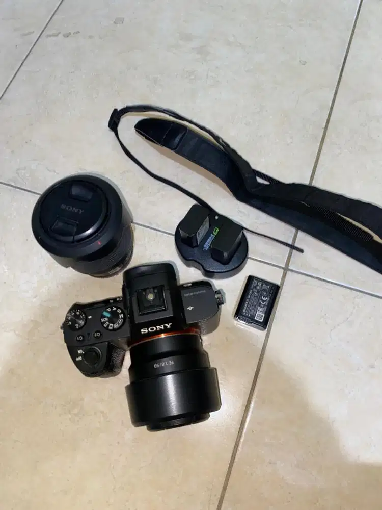 DIJUAL SONY A7 MARK ii + LENSA 2