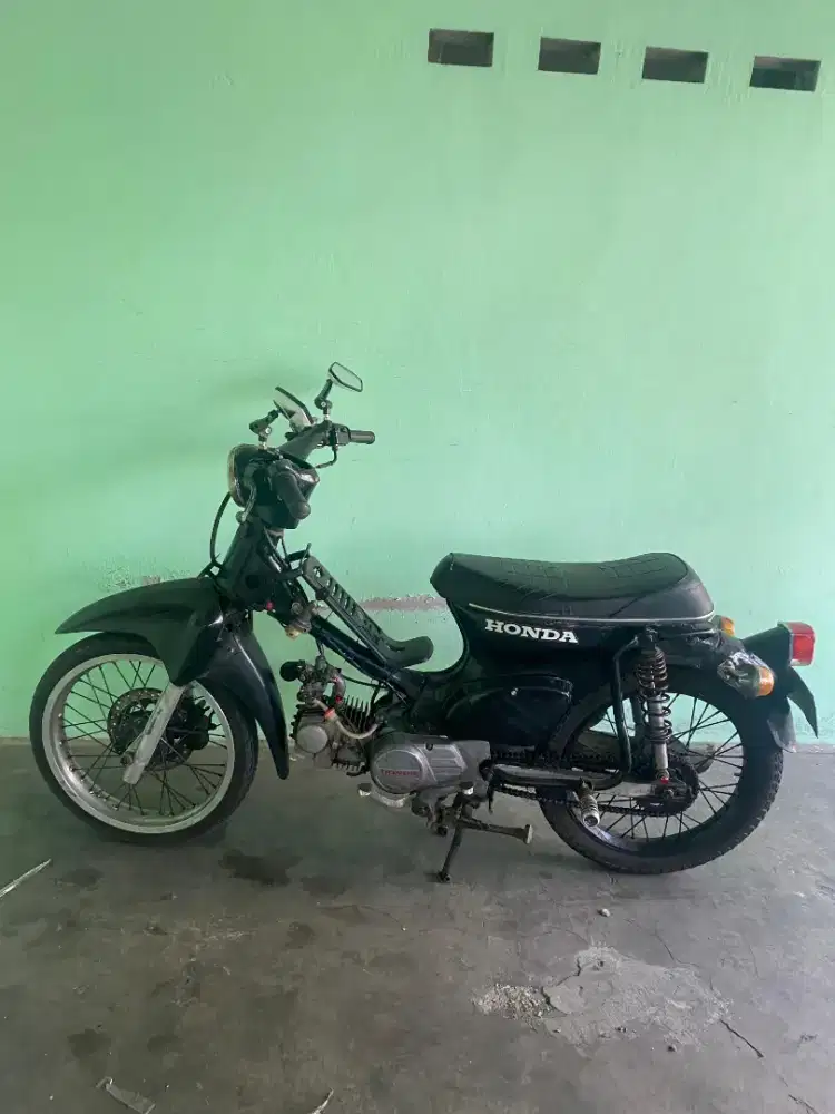 menjual motor c70 basic primaa