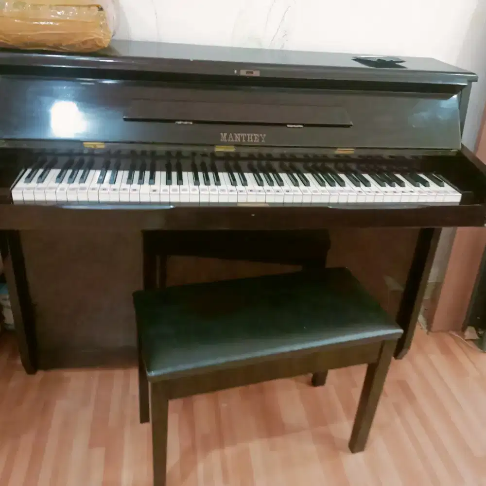 jual piano merek manthey