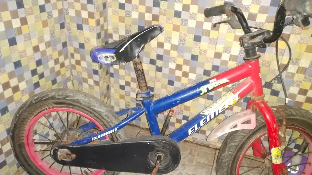 dijual sepeda anak bekas