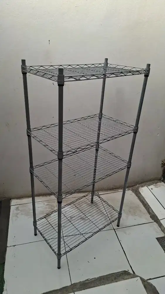 Rak tingkat krisbow