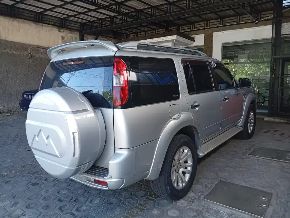 Jual Ford Everest 2013