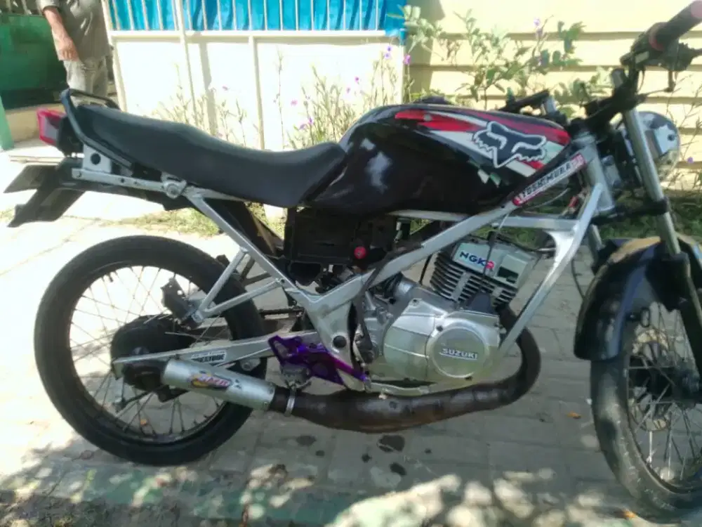 UNIT SEPEDA MOTOR SUZUKI YAMAHA TRS MODIFIKASI RGR