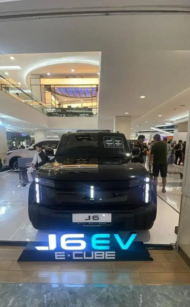 J6 IWD HITAM NIK 2025