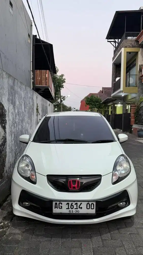 Brio e 2014 putih manual