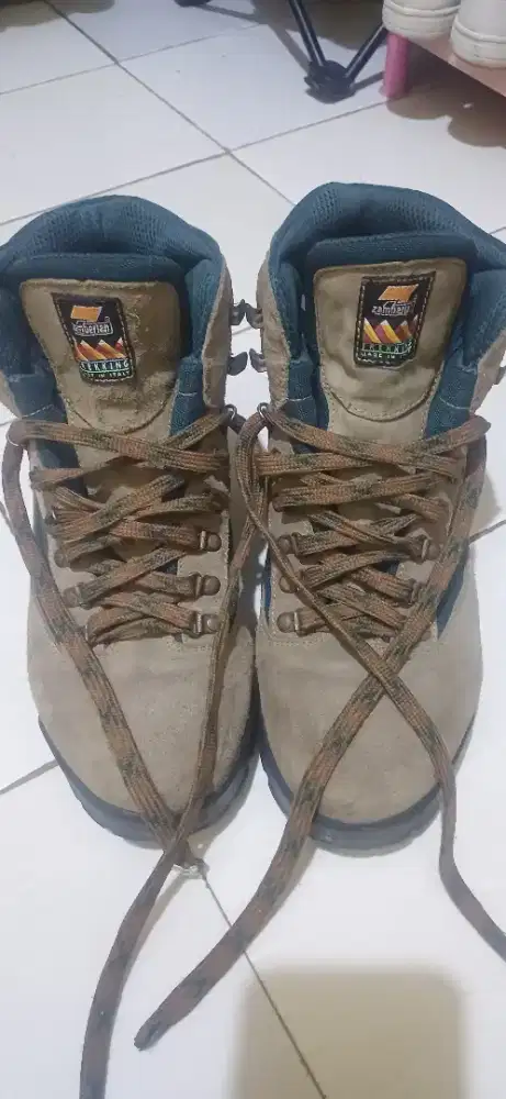 sepatu second original