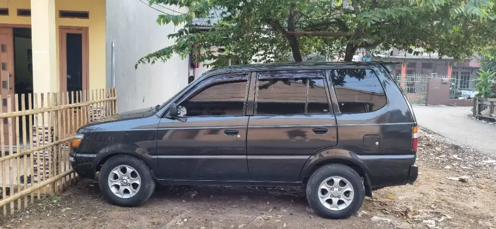 Kijang SSX 1990