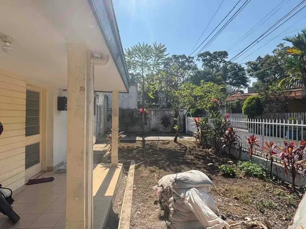 Termurah Rumah disewakan cocok untuk kantor/konveksi di sayap Pajajaran Cihampelas Bandung kota