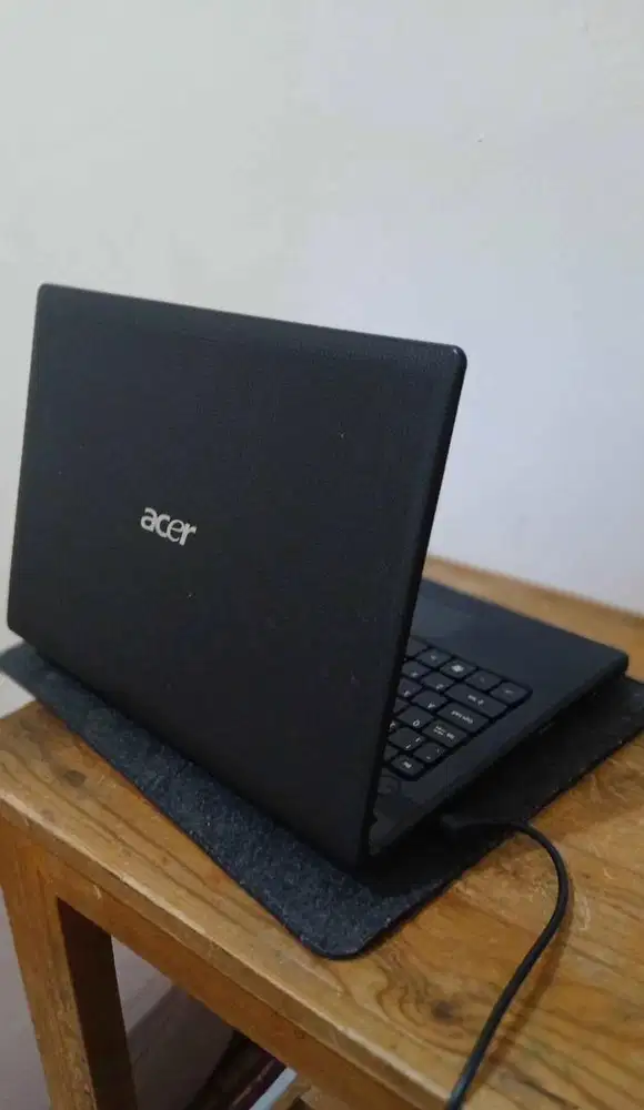 Laptop Acer 4738 intel I3 Ram 4 GB