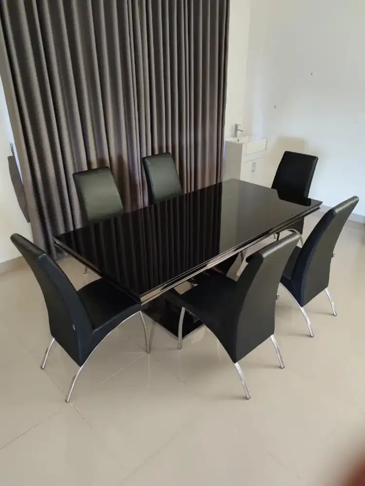 Meja Makan/Kantor Premium Hight Class Bekas 95 % Seperti Baru